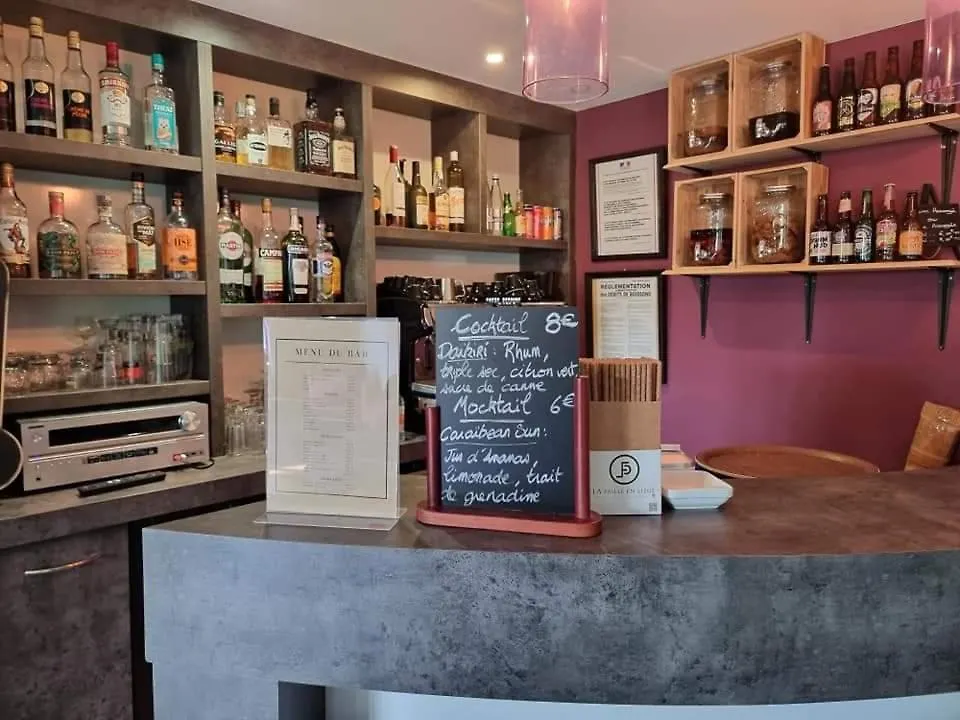 Cozy Hotel Logis Morlaix Plouigneau 3*,