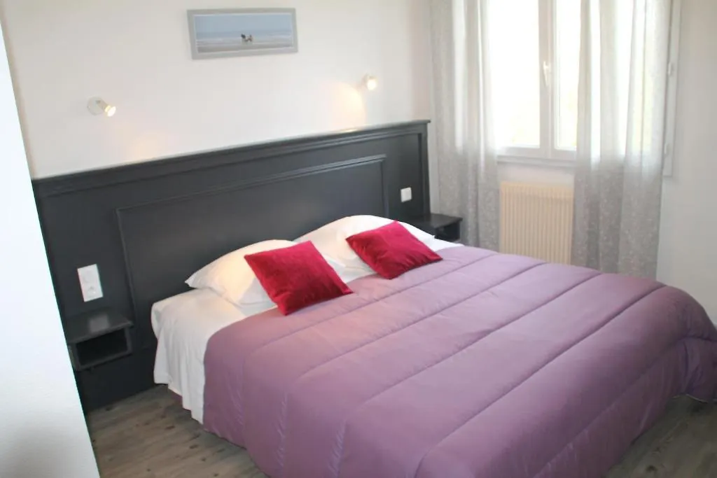 Cozy Hotel Logis Morlaix Plouigneau